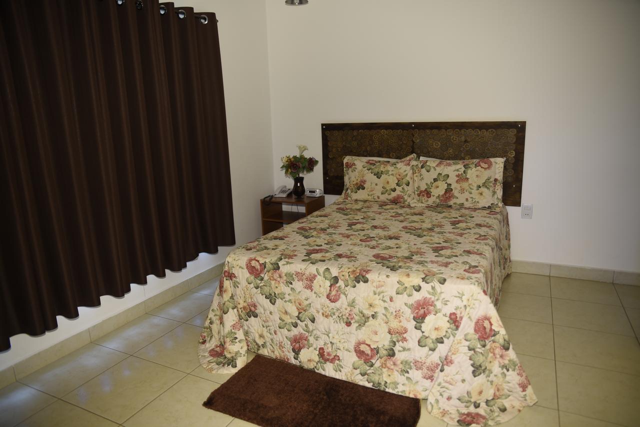 Rosa Spa E Pousada Aparecida de Goiania Bagian luar foto