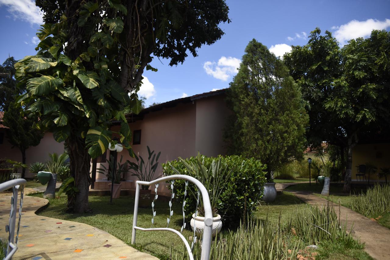 Rosa Spa E Pousada Aparecida de Goiania Bagian luar foto